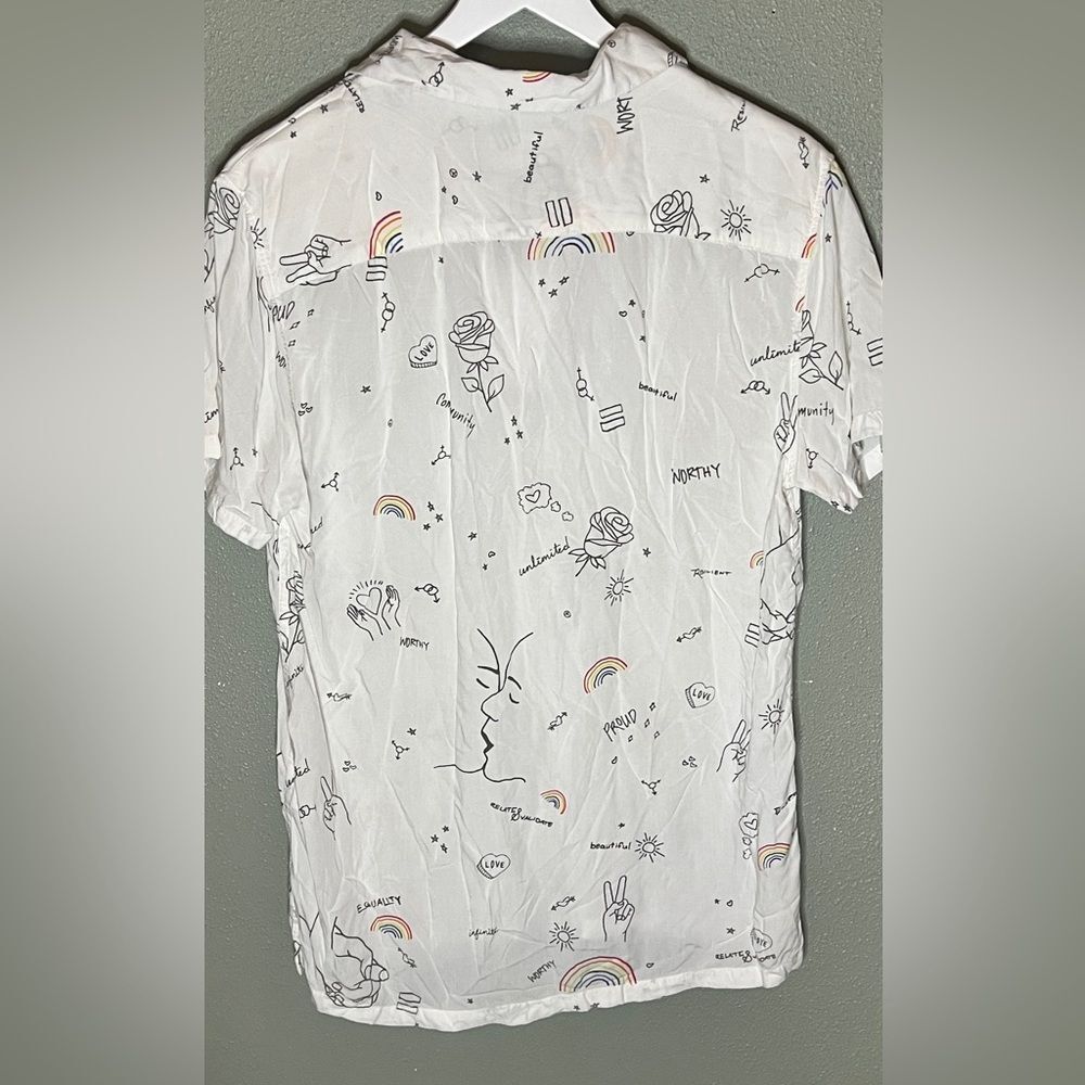 Abercrombie & Fitch Pride Collection Button Up Men's Size Small - Picture 4 of 4